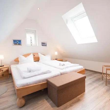 Hamburger Str 24 Moewe 4 *