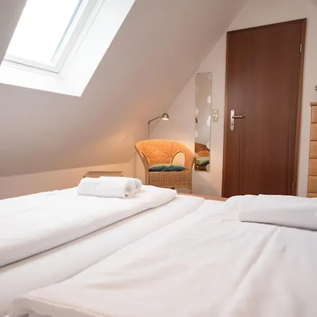 Hamburger Str 24 Moewe 4 *